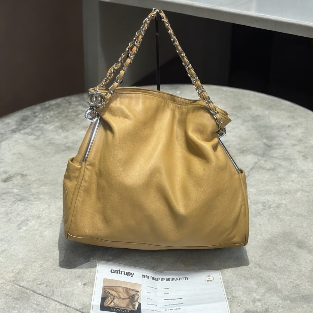 Chanel Vintage Soft Hobo Lambskin Chain Bag Gold